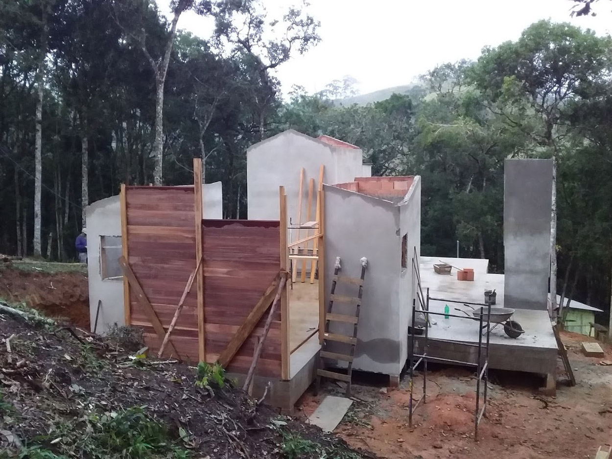 Construção de Paredes e Cobertura Projeto de 106,87 m² com execução em Visconde de Mauá - RJ